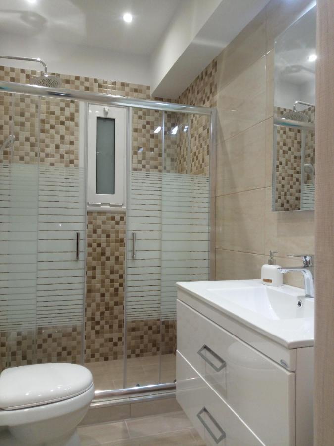 Cozy Studio Near Victoria Metro Station Афины Экстерьер фото